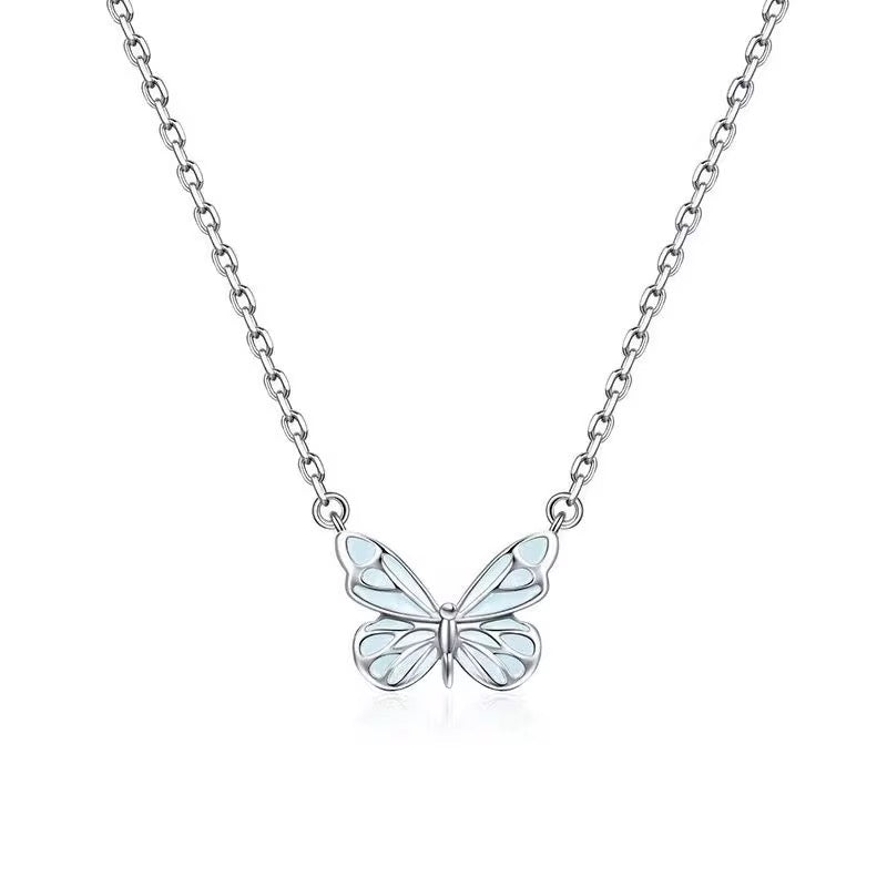 Collier papillon lumineux Lumina — packshot fond blanc